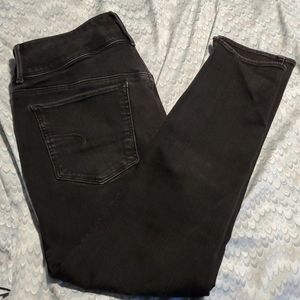 AMERICAN EAGLE BLACK SUPER HIGH RISE JEGGINGS